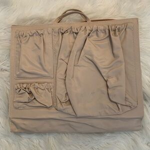 Tote Savvy organizer in color Almond used only a few times